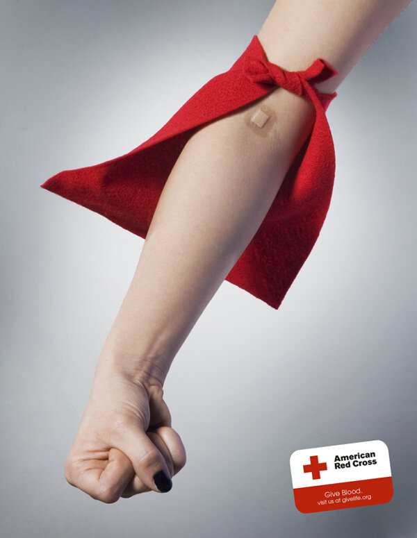 "Почувствуй себя героем" , социальная реклама Американского Красного Креста.