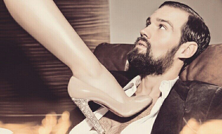 Мужчина-подкаблучник