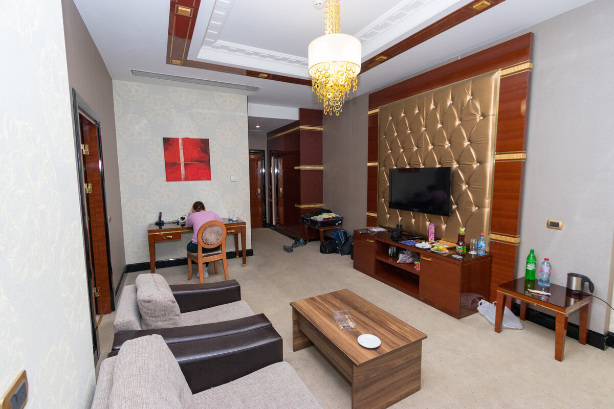 Гостиная в отеле "Сапфир" в Баку.