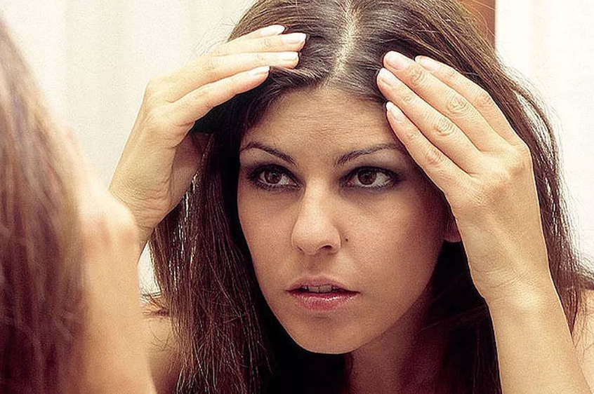 Волосы украшают нашу голову, но только тогда, когда они здоровые, блестящие, чистые и не обсыпанные перхотью как конфетти.