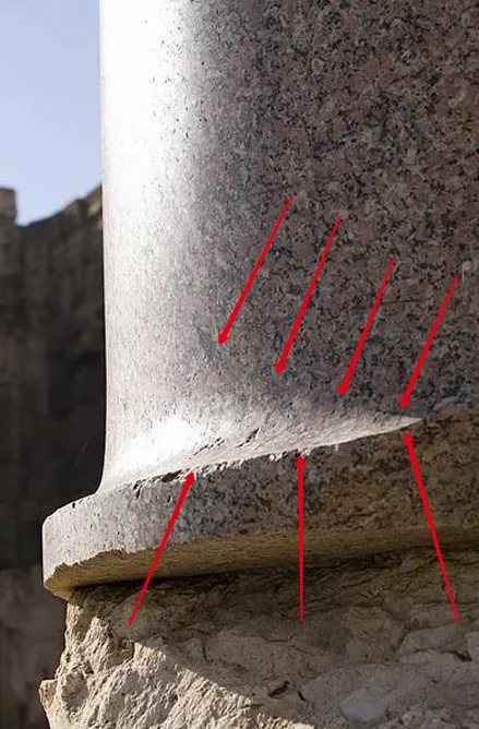 Есть сомнения что здесь использовался примитивный инструмент