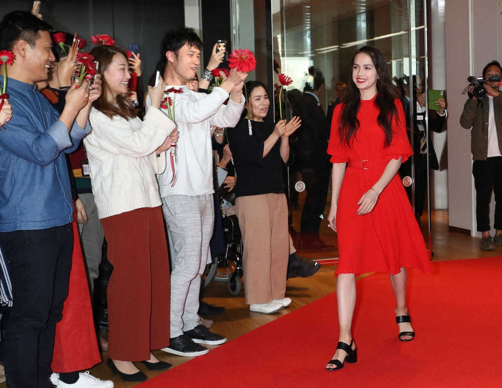 Алина Загитова выходит под музыку Кармен