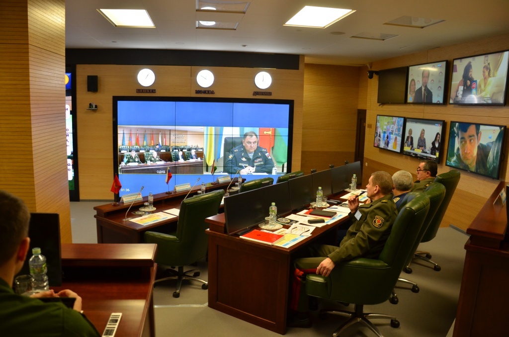   26 марта с.г. в Центре кризисного  реагирования ОДКБ под руководством исполняющего обязанности Генерального  секретаря Организации Валерия Семерикова началась совместная Деловая  игра по выработке решений, направленных на предотвращение и  урегулирование кризисных ситуаций. 