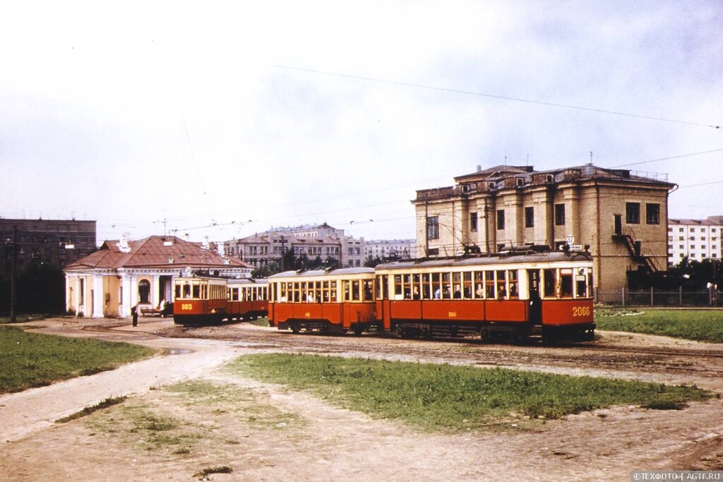 Вагон км. 1950 Год шоссе Энтузиастов. Трамвайное кольцо проезд Энтузиастов. Шоссе Энтузиастов трамвай. Шоссе Энтузиастов 60 годы.