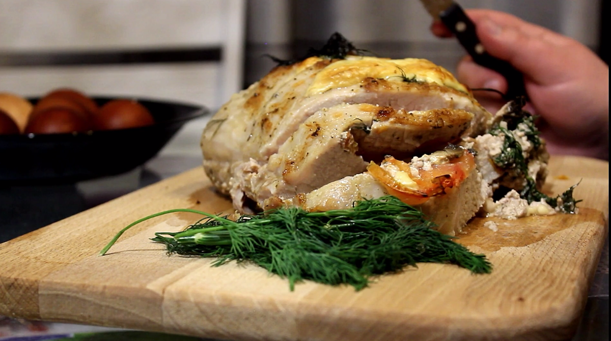 Сегодня, мы готовим свинину. Рецепт, до безобразия прост, но, не лишен при этом замечательного вкуса.