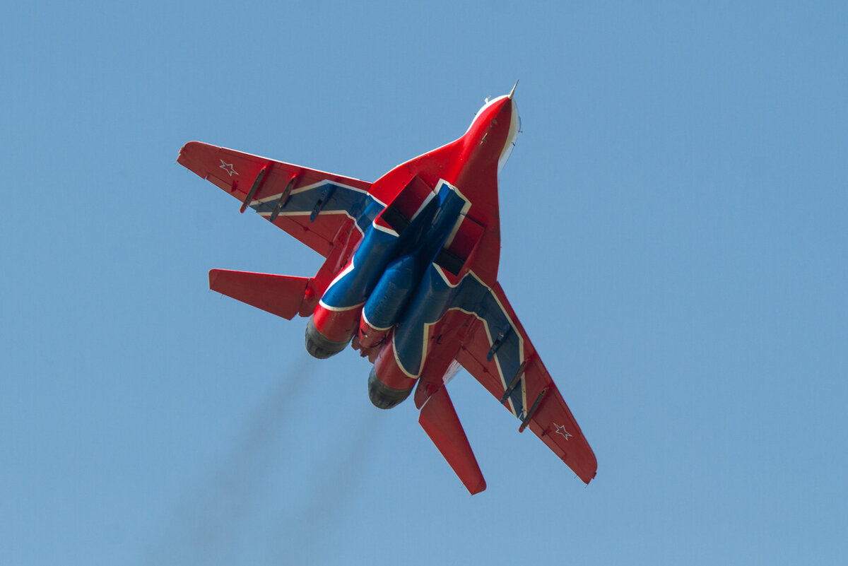 погода была отличная, так что пролету над Кремлем ничего не мешало