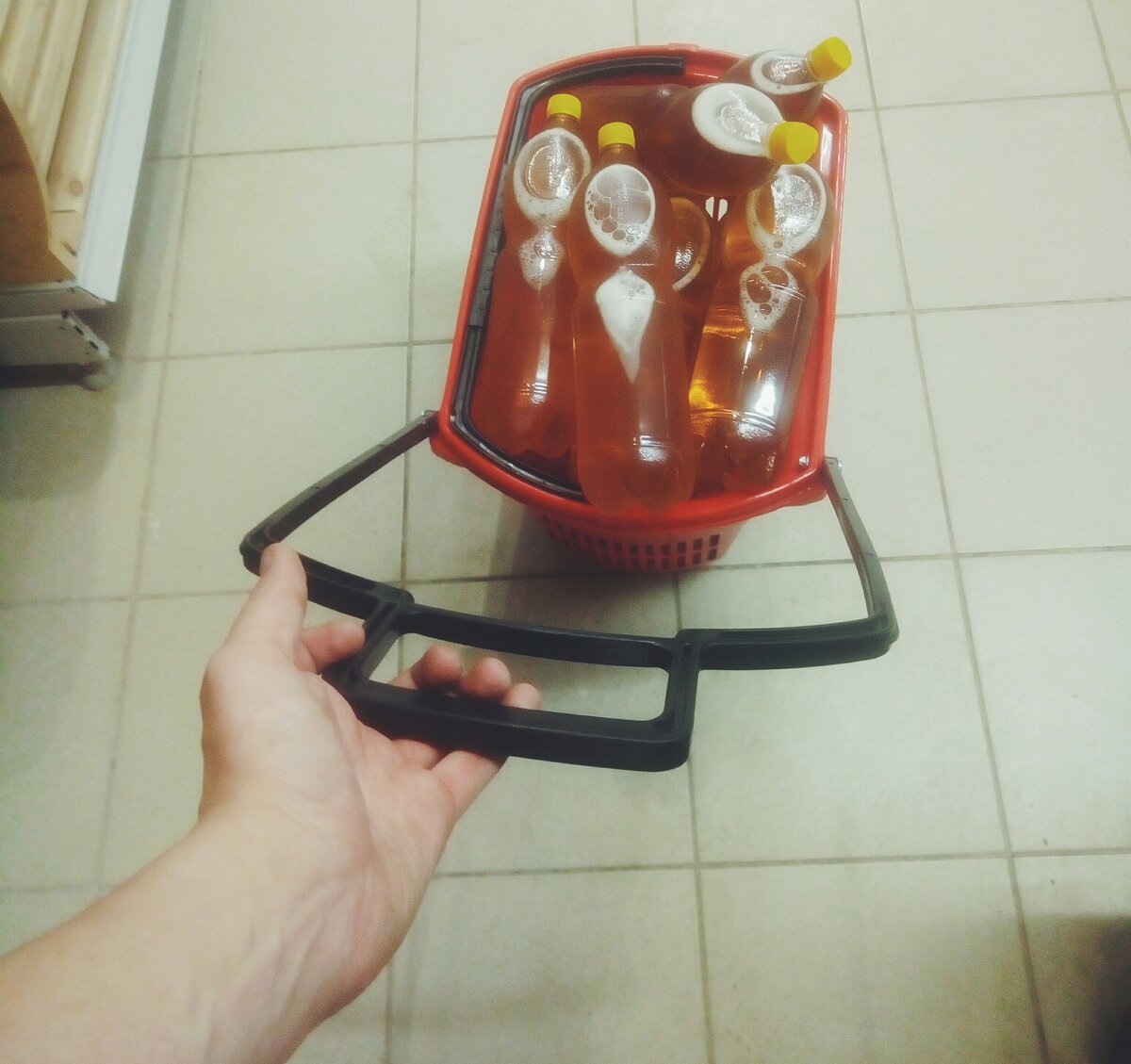 Лень ходить по магазину и тоская за собою телегу продуктов, а потом стоять в очереди? Для Вас "Магнит" планирует открыть сервис доставки. 