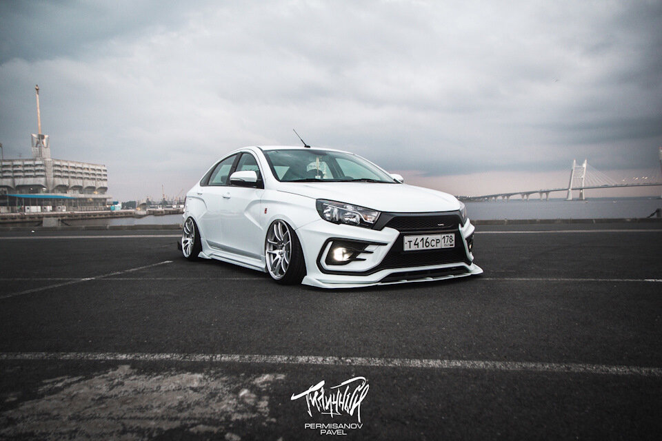 Источник: https://club-vesta.ru/oborudovanie/stajling-i-stance-tyuning-lada-vesta