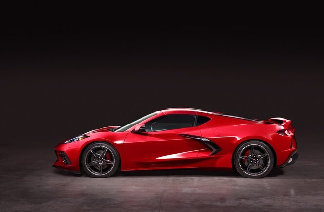 Chevrolet Corvette C8: радикальное преображение