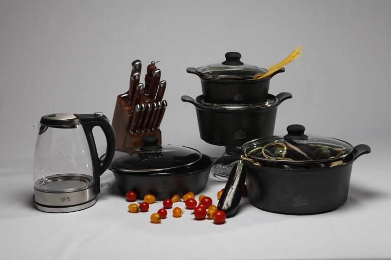 Для брендовой кухонной утвари характерен уникальный дизайн и техника исполнения.