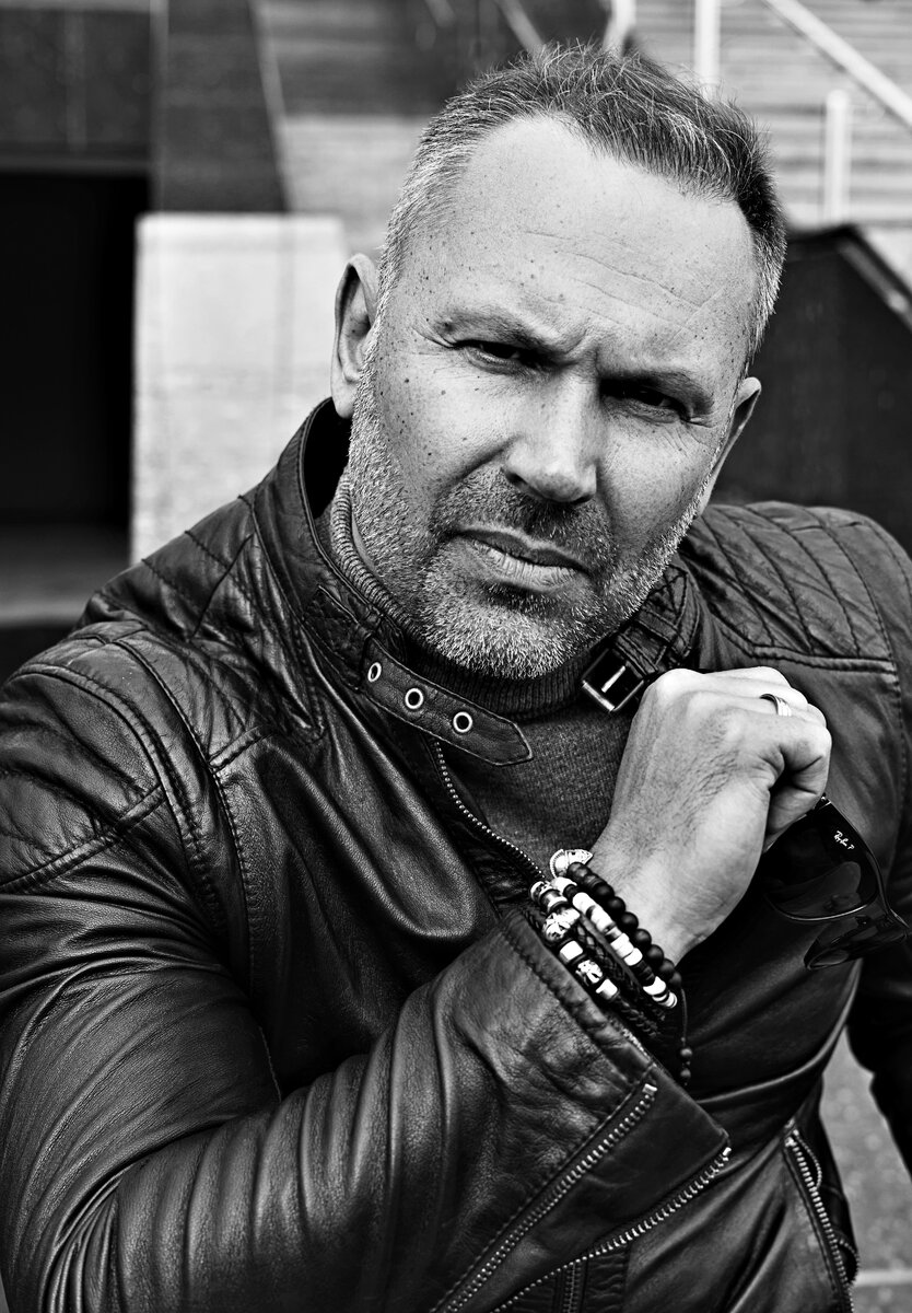 Александр шахов книги. Шахов сергей васильевич. Шахов лучший. Шахов нижний новгород. Парикмахерская дома самоучитель.