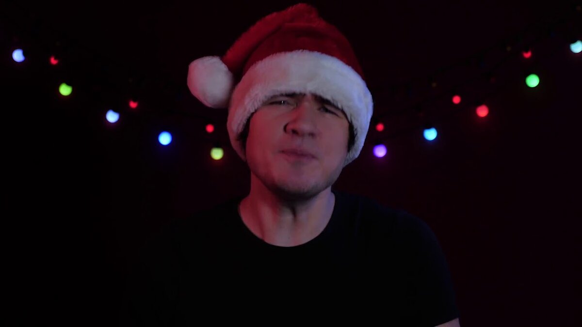 бэдкомедиан елки. Badcomedian новогодний выпуск. Badcomedian евгений баженов фильм зоя. новогодний бэдкомедиан. бэдкомедиан новый год.