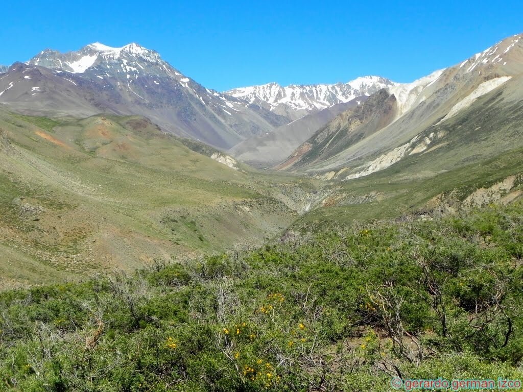 Осадки в андах. Дорога в Андах. ЖД В Андах фото.