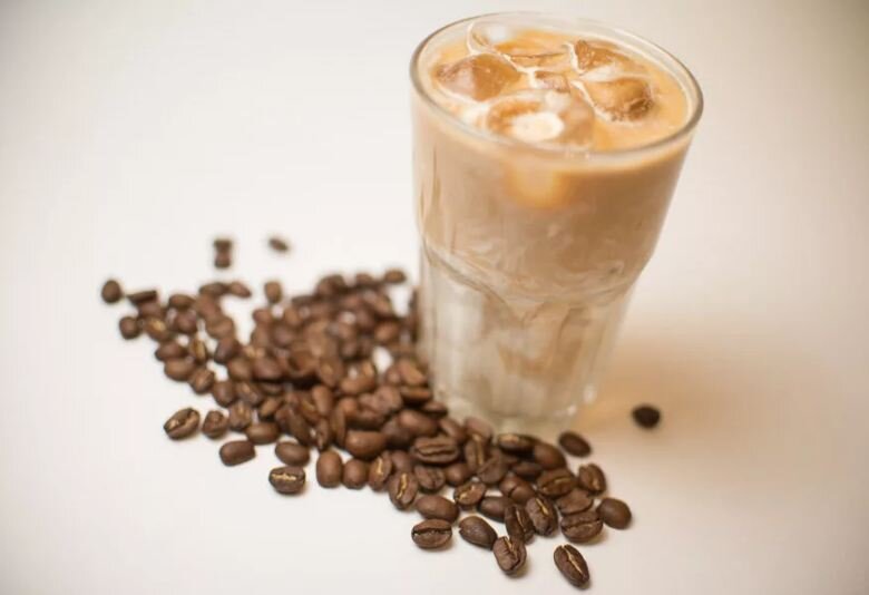 Холодный кофе: вкусные бодрящие напитки для жары