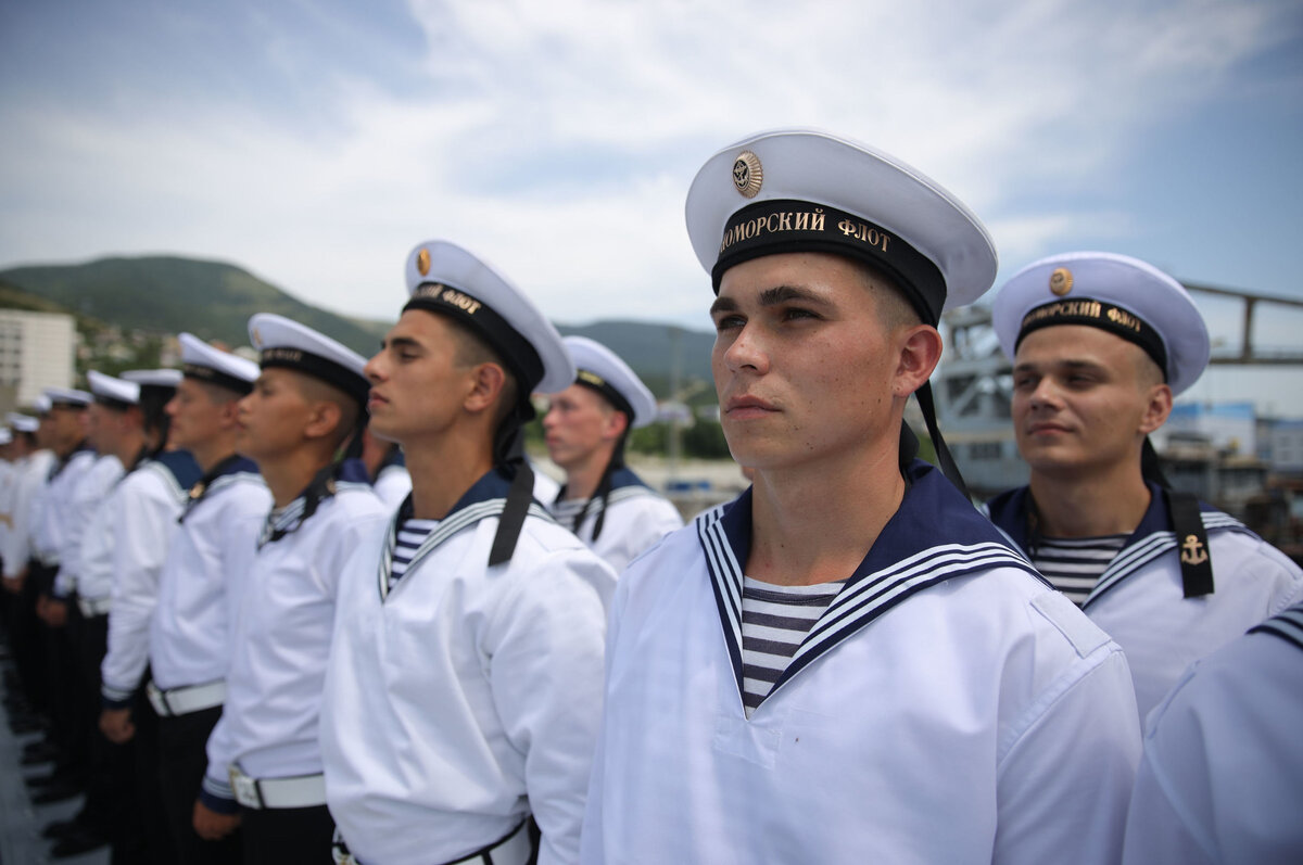 Нужно 3 крепких моряка