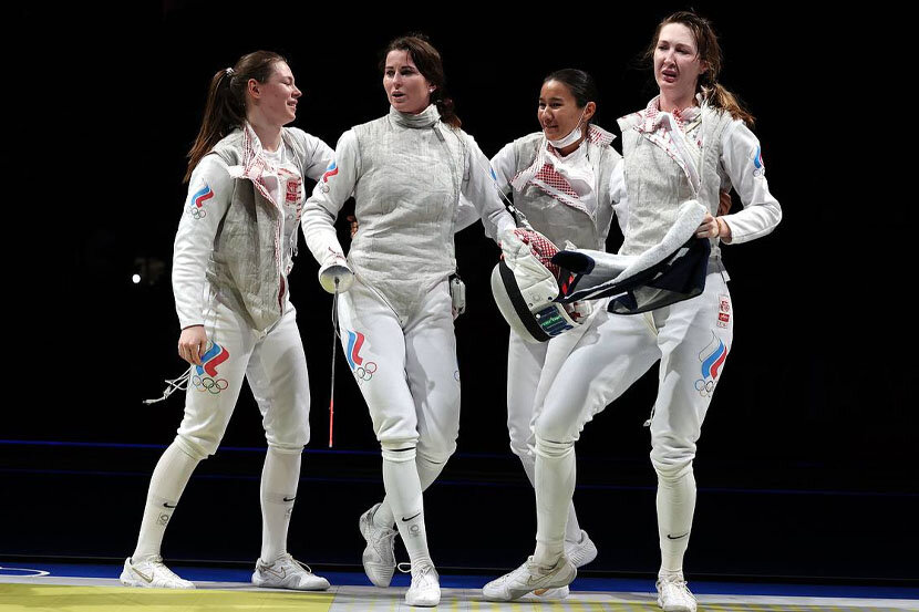 Рапиристки закончили выступление в полуфинале.  фото: картинки яндекса. 