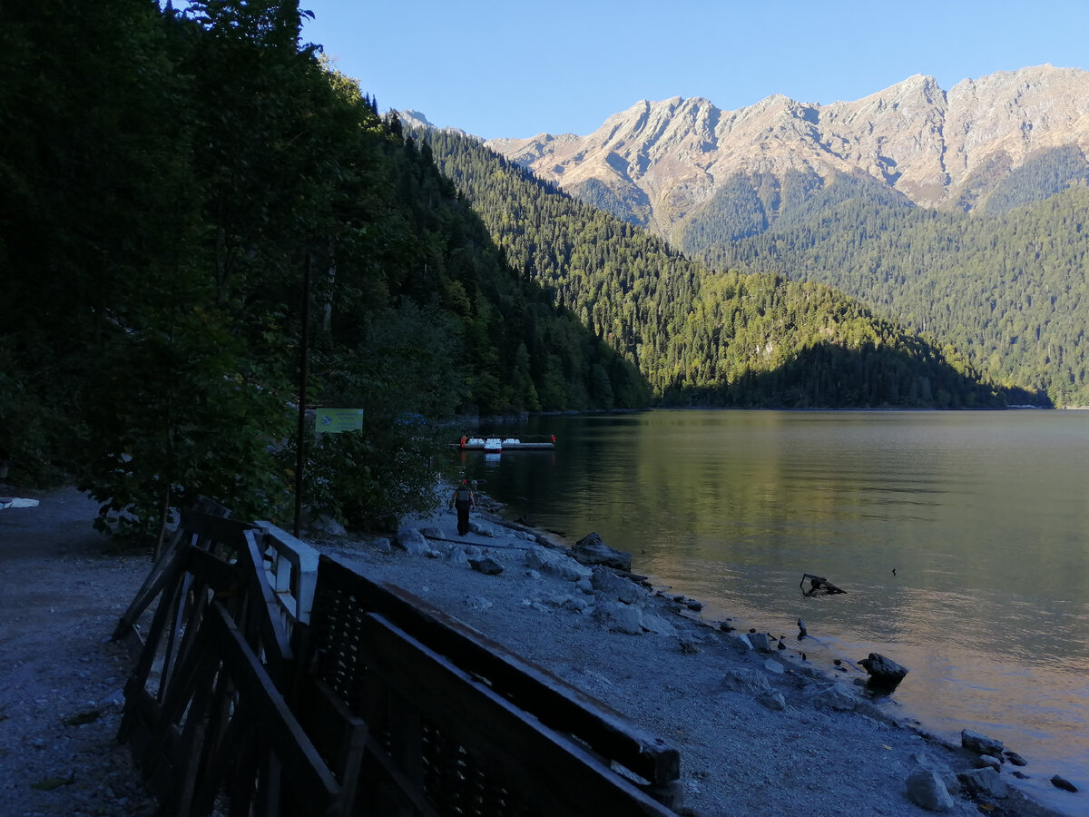 Озеро Рица. Фото Светы Давыдовой