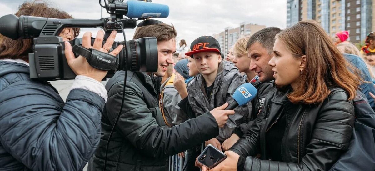 Российский специально. Журналист. Журналисты Москвы. Профессия журналист. Журналист репортер.