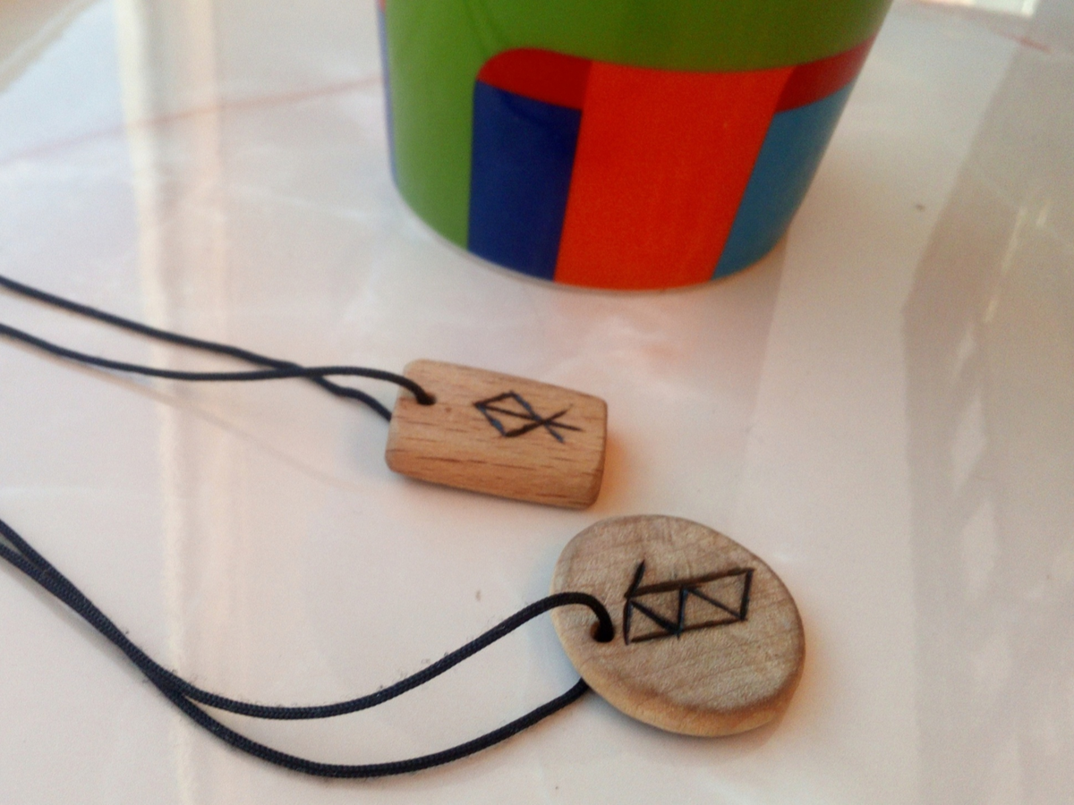 фото автора. рунический амулет