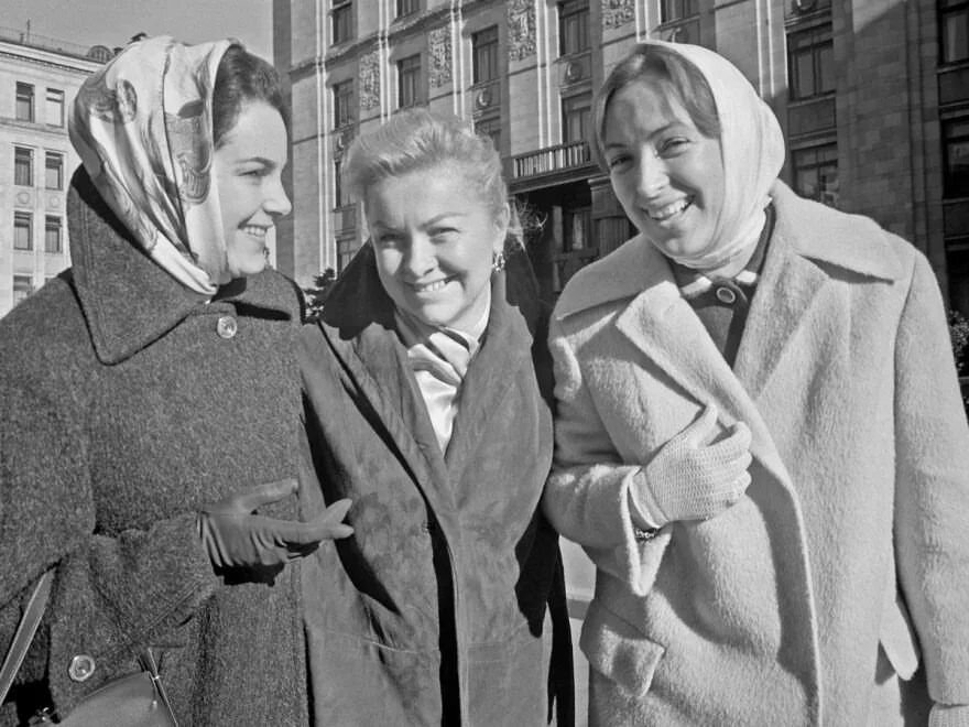 Элина Быстрицкая, Людмила Целиковская и Клара Лучко. Источник фото: Instagram*