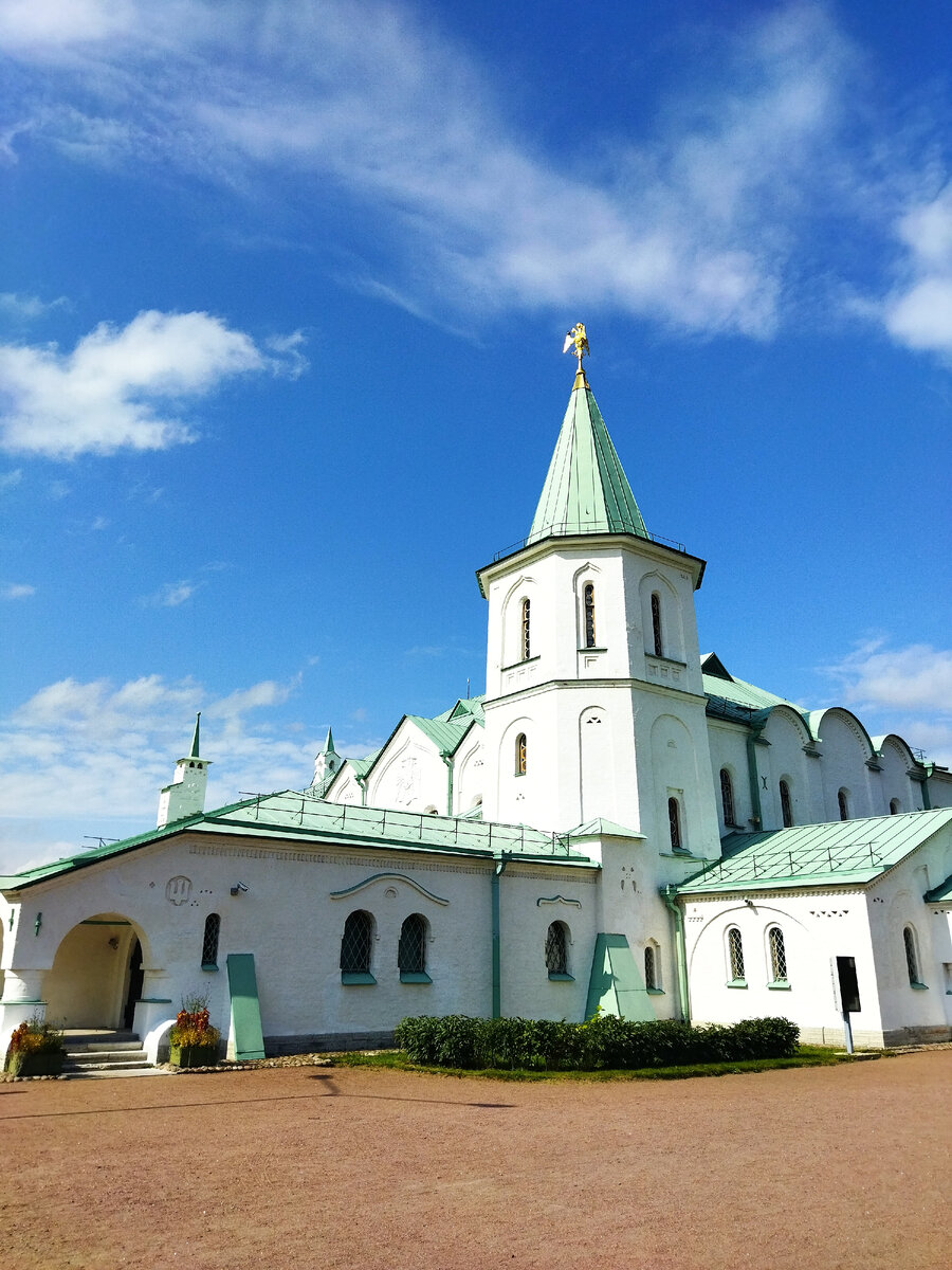 Здание в псевдорусском стиле
