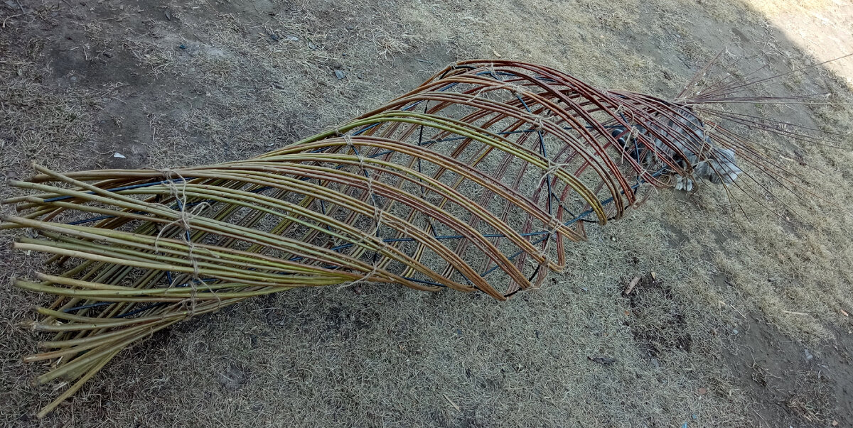 Конструкция оплетена и подлежит укоренению