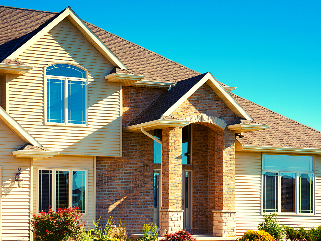 Дом из кирпича