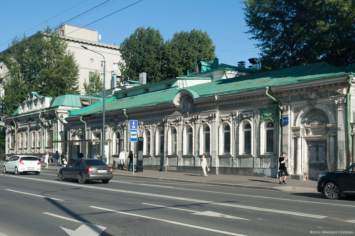 Бакунинская улица, дома № 2-4, 6. 15 августа 2023 года. Фото Михаила Грушина - автора статьи