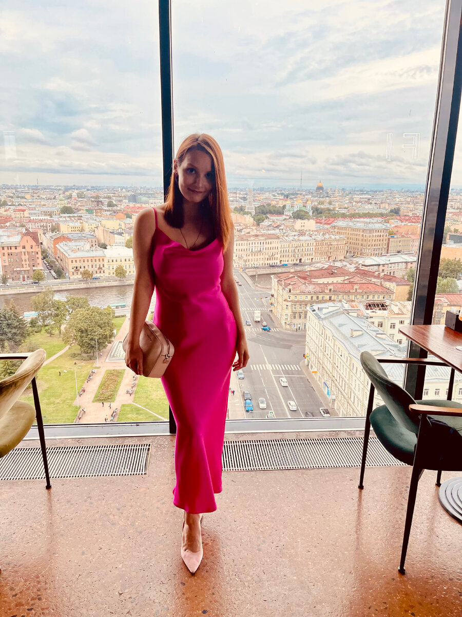 мое фото, ниже ссылка на платье