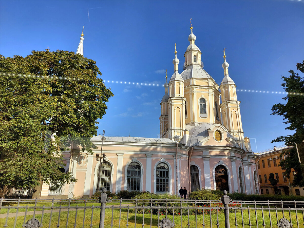 Чебуреки в Петербурге. Информация для туристов - где недорого поесть ...