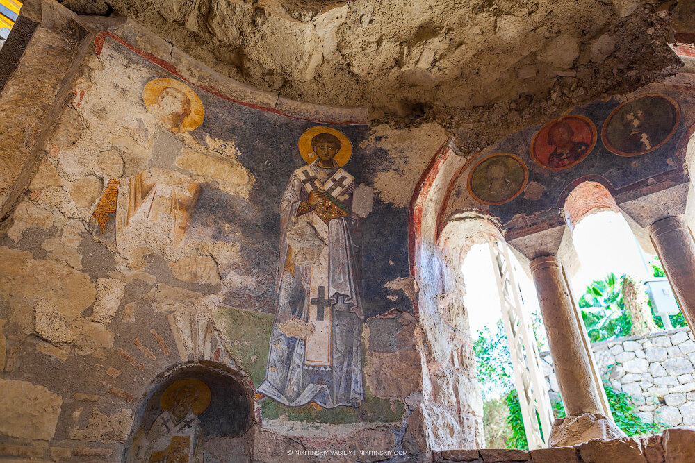 Храм мирликийского. Церковь Святого Николая (Демре). Храм Николая Чудотворца в Турции Демре. Город Демре Турция Николай Чудотворец. Турция Мирра храм Николая Чудотворца.