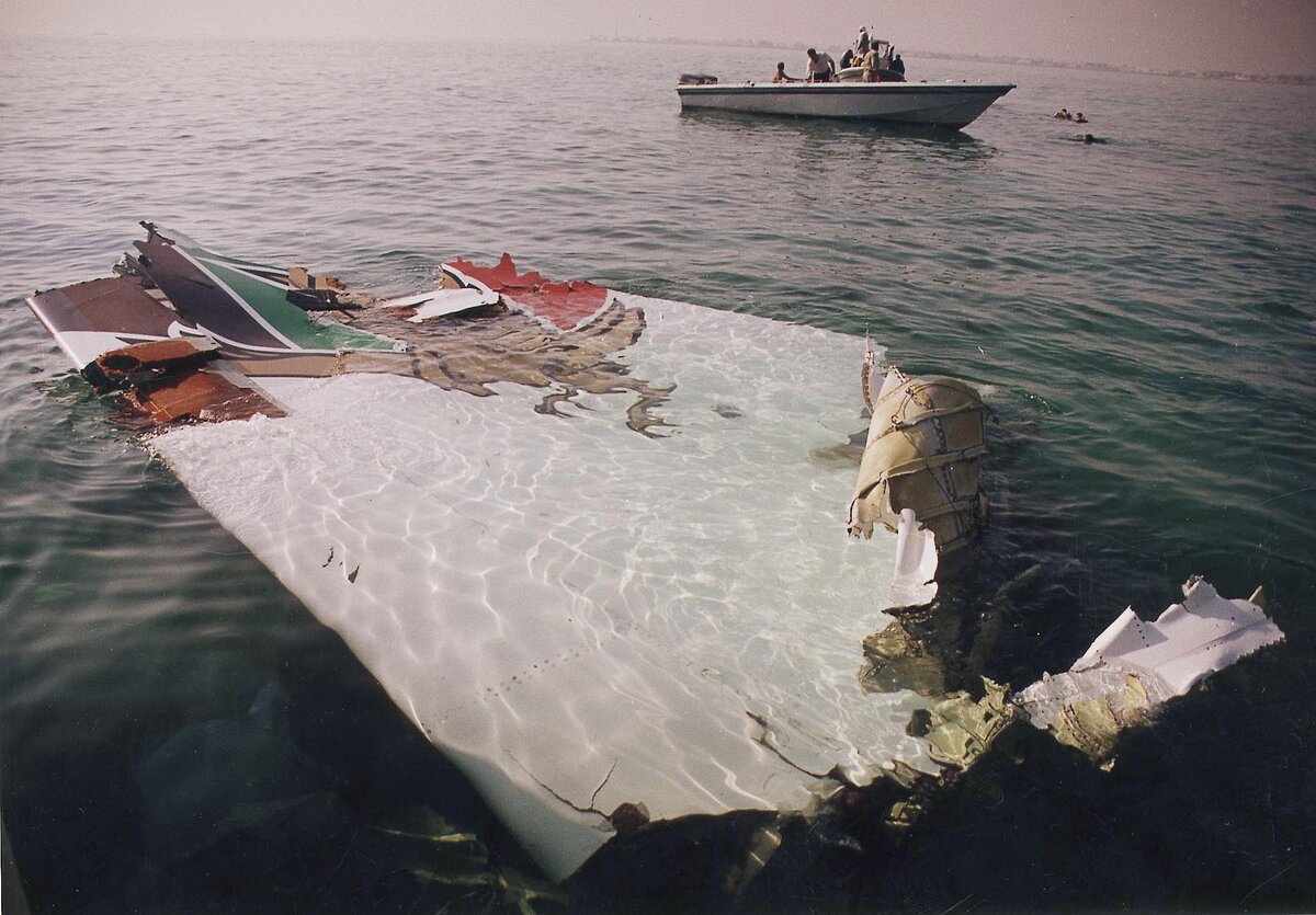 Крушение самолета в воду