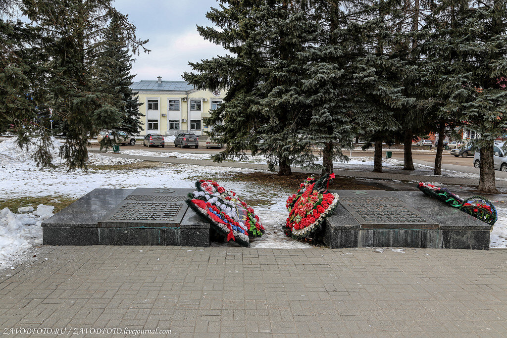 Сайт г гагарин. Город Гагарин Смоленской области. Памятники города Гагарин Смоленской области. Достопримечательности Гагарина Смоленской. Гагарин фонтан Смоленская область.