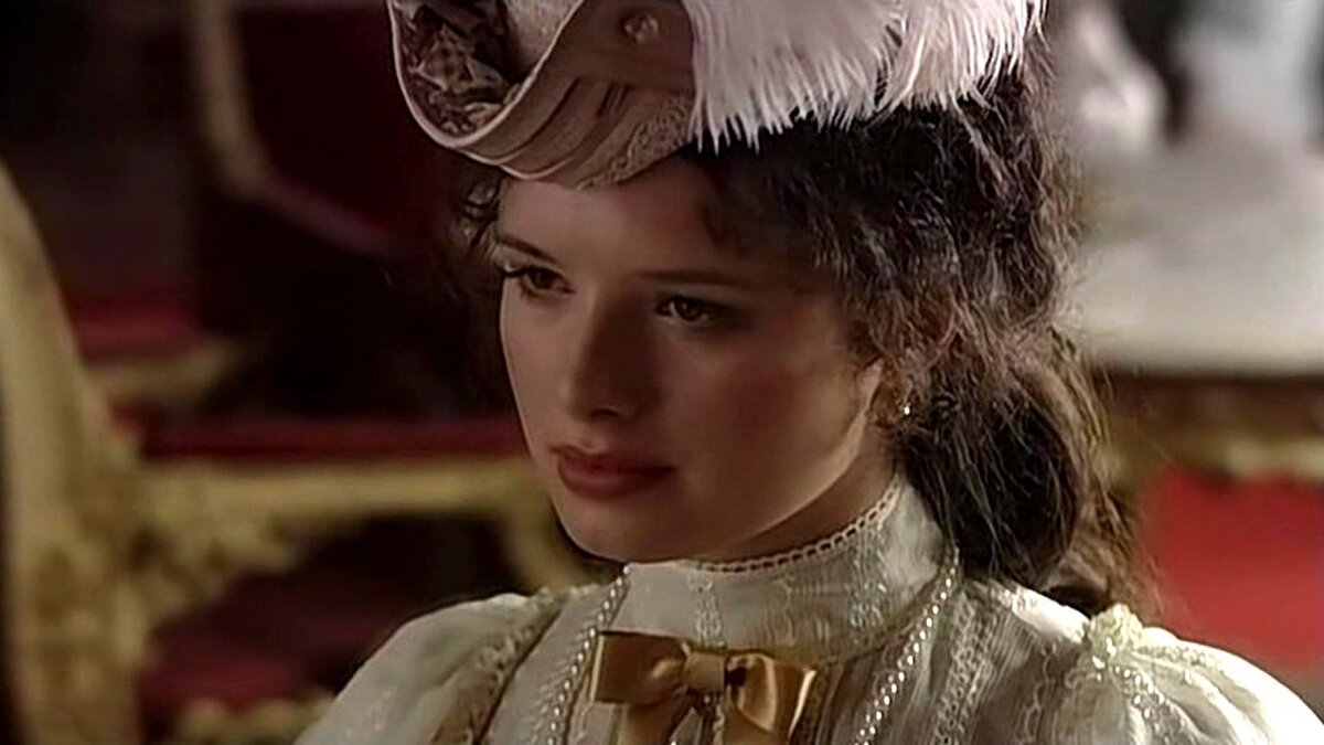 Сонька Золотая Ручка в одноименном сериале 2007 года в исполнении актрисы Анастасии Микульчиной