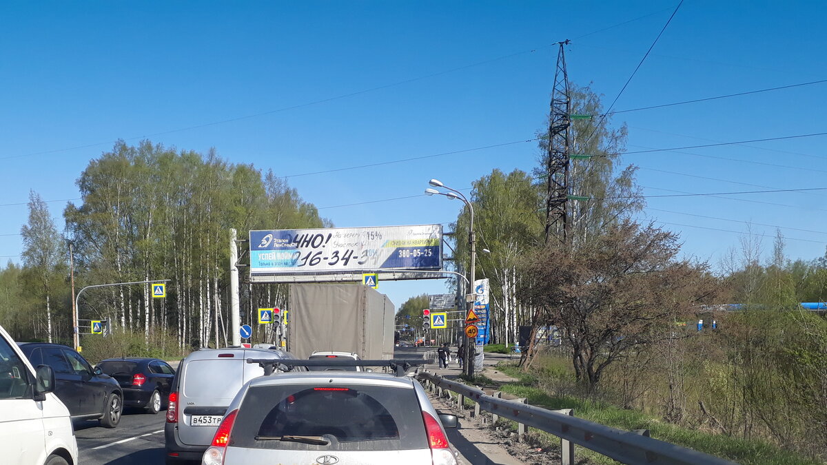 Перекресток Выборгского и Приозерского шоссе
