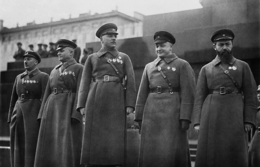 Как Сталин убил больше советских маршалов и генералов, чем немцы | Дух  времени | Дзен