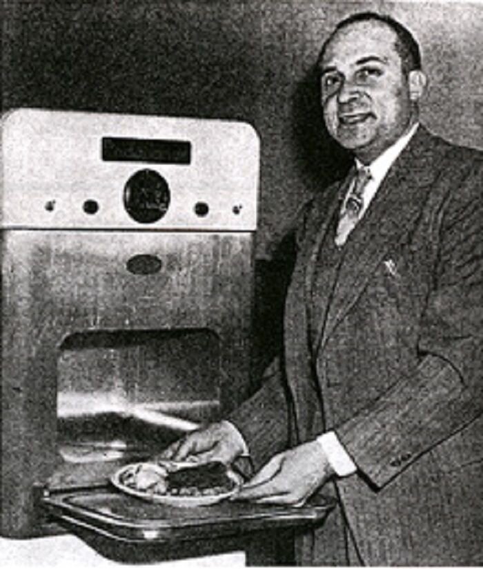 Перси Спенсер и печь «Radarange»