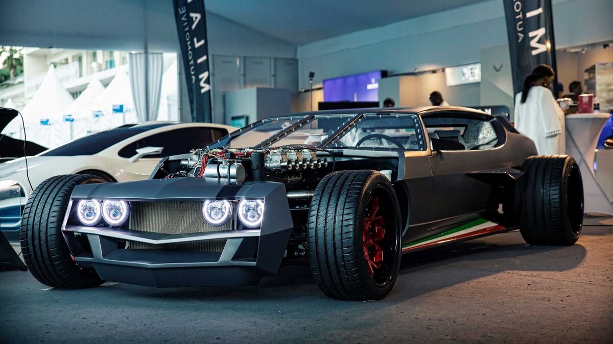 Мотоцикл с двигателем Lamborghini Espada v12