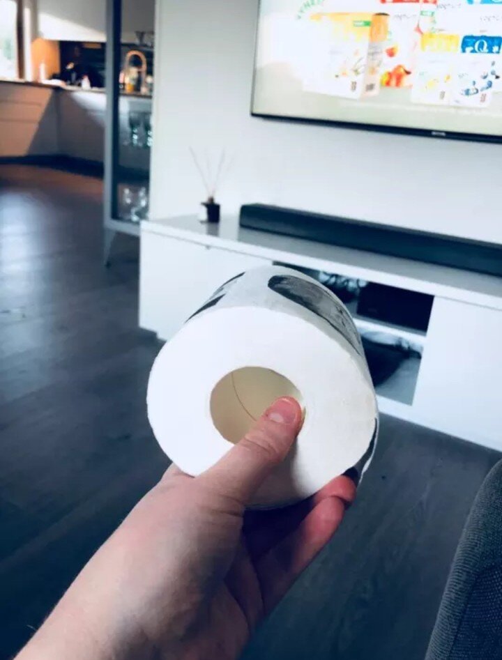 Как использует бумагу мой муж, её хватит не надолго)