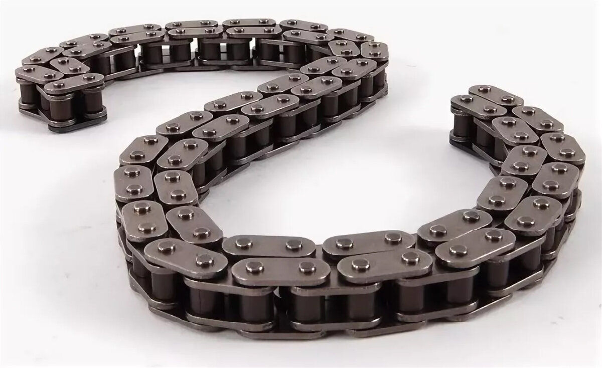 Классическая однорядная втулочная цепь ГРМ. Именно её мы рассматривали на первой иллюстрации