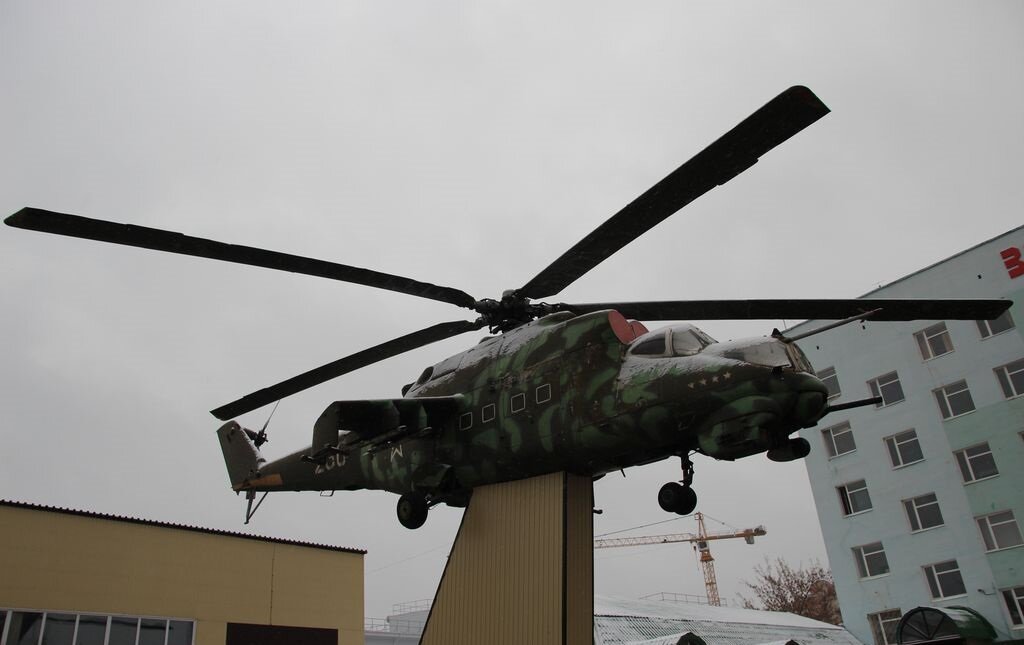 фото памятника в центральном военкомате г. Уфа