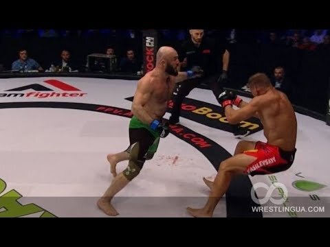 Начали бойцы очень резво , они много  обменивались ударами , после двух минут поединка стало заметно превосходство Маги , Вячеслав начал подплывать , в результате чего пропускал все больше . Кульминационный момент- спортсмены сближаются и на очень близкой дистанции начинают бить друг друга - тут и повезло Магомеду - 3 серийных апперкота и Вячеслав отправляется на заслуженный отдых .