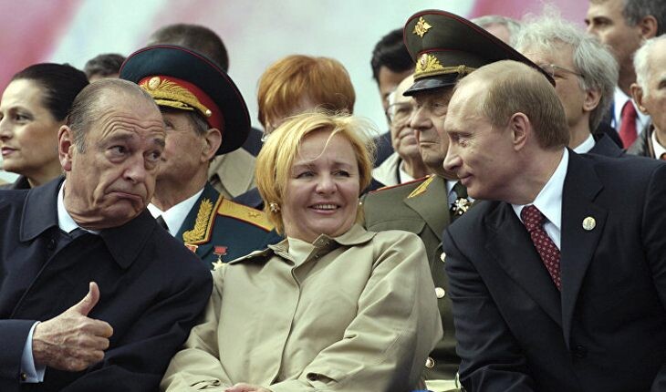 Ширак, Людмила и Владимир Путины на Параде победы в Москве 
