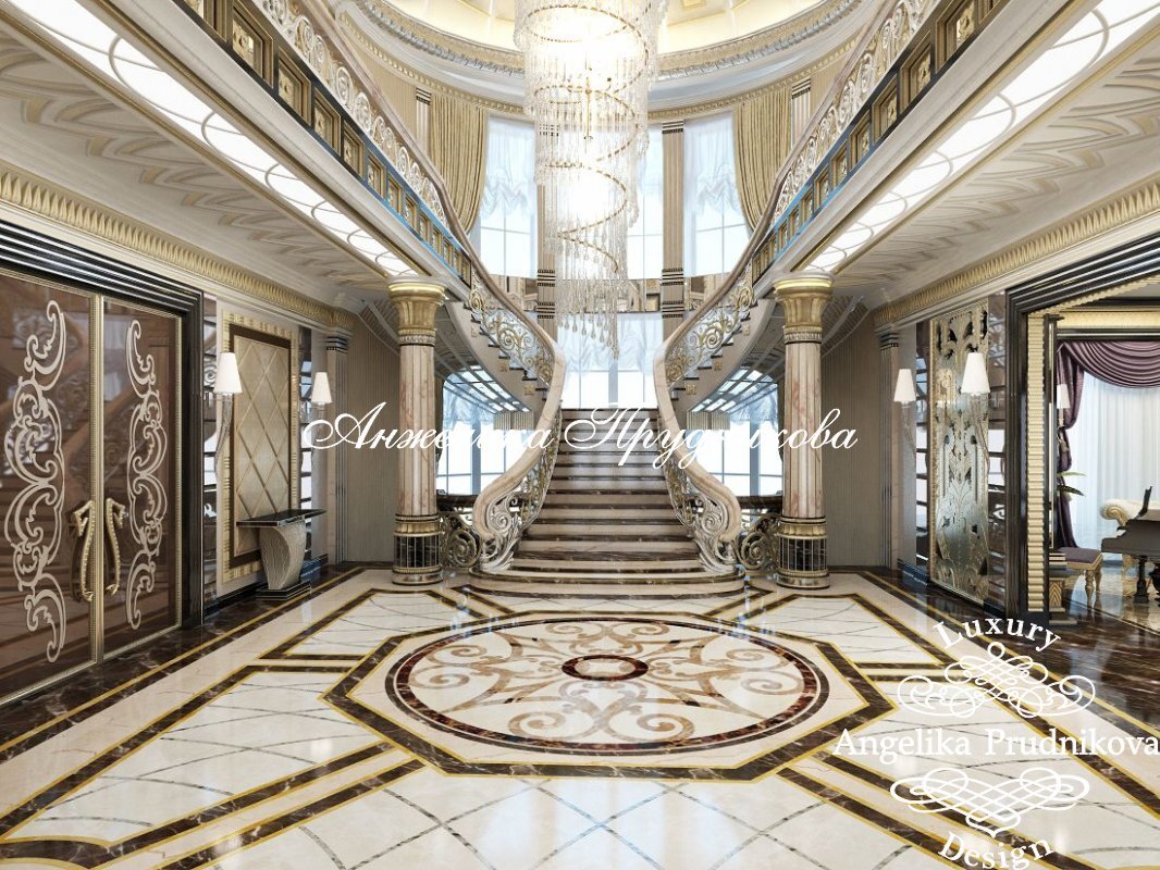 Холл с лестницей и напольным панно на первом этаже дома на Рублевке