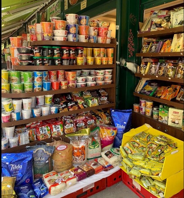 Что продают на рынке свежих продуктов Нашмаркт в Вене