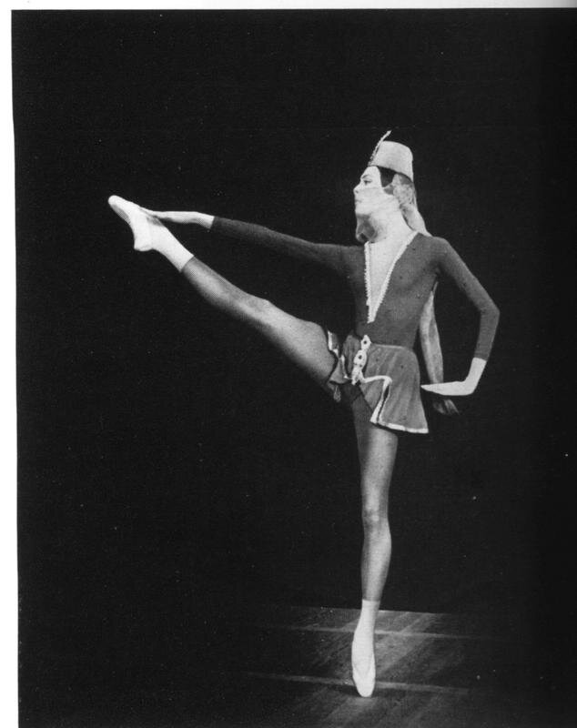 плисецкая 16 санкт петербург. плисецкая 10. майя плисецкая фото. майя плисецкая балерина лебединое озеро. майя плисецкая.