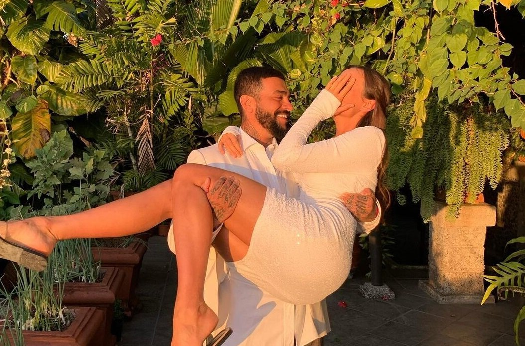 Тимати с возлюбленной