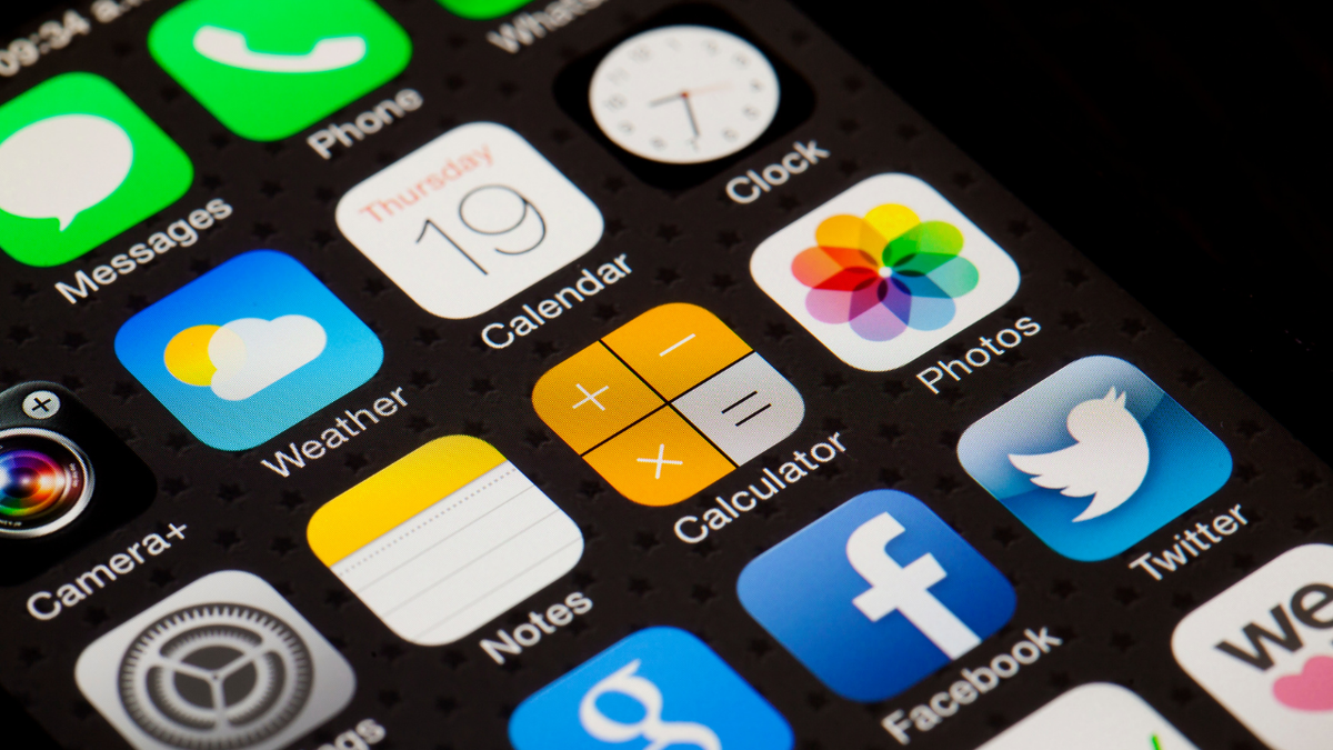 Подготовлено с использованием сервиса и платной подписки Canva Pro