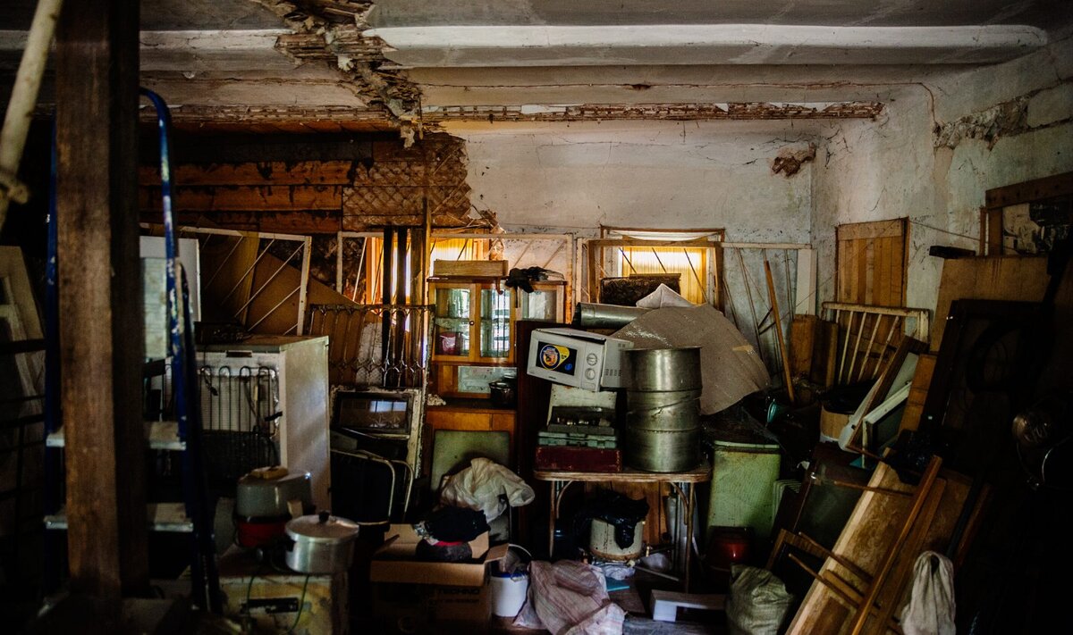 почему жители дома в. информирование соседей о замене двери квартиры. дом в ростове затопленный. затопленное здание в ростове. почему жители дома в.