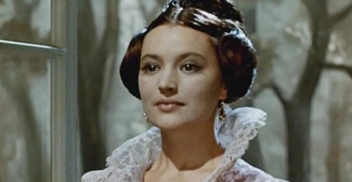 Кадр из фильма "Выстрел" (1966). Ариадна Шенгелая в роли графини Маши.
